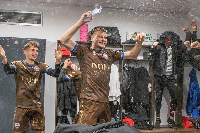 仅提升了他 仅提升了他